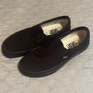 Unisex all black slip on vans